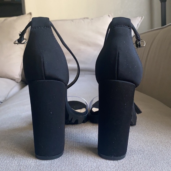 Black heels with pvc strap size 7 1/2 - Picture 4 of 7